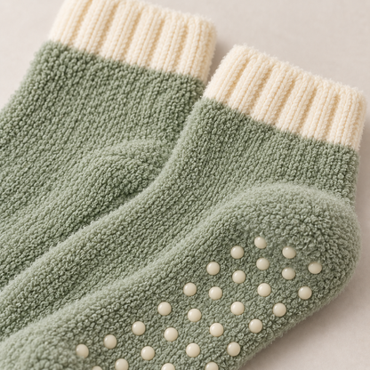 Weanave Plush Grip Cozy Socks – 5 Pairs